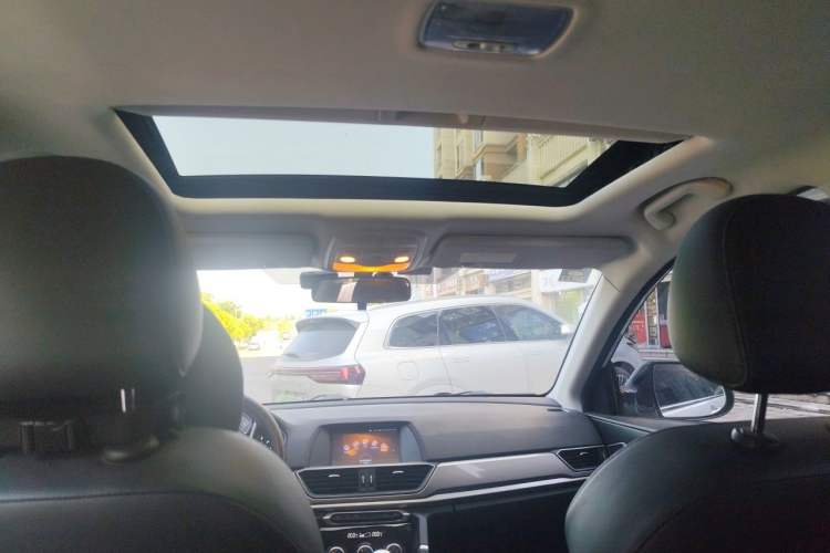 Used Haval H6 2019 Sport Edition 1.5T Manual Two-Wheel Drive Elite Model China VI Standard Headliner