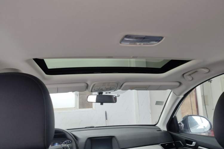 Used Haval H6 2019 Sport Edition 1.5T Automatic Two-Wheel Drive Elite Model China VI Headliner