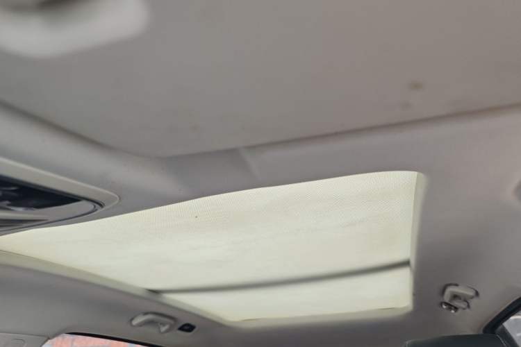 Used Haval H6 2019 1.5 GDIT Automatic Luxury Smart Connect Version China VI Standard Headliner