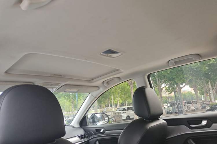 Used Haval H6 2019 Sport Edition 1.5T Automatic Two-Wheel Drive Elite Model China VI Headliner