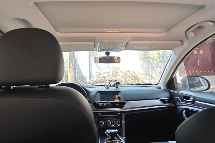 Used Haval H6 2019 Sport Edition 1.5T Automatic Two-Wheel Drive Elite Model China VI Headliner