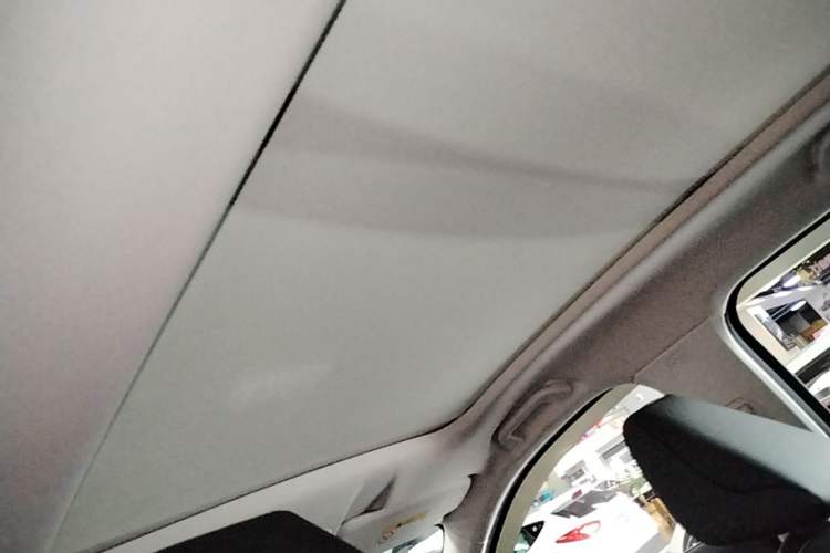 Used Haval H6 2019 Red Label 1.5 GDIT Automatic Luxury Smart Connectivity Edition Headliner