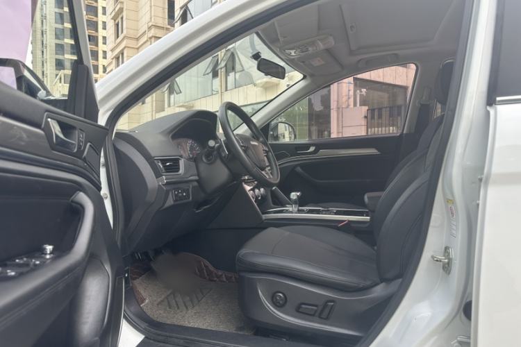 Used Haval H6 2019 Sport Edition 1.5T Automatic Two-Wheel Drive Elite Model China VI Interior 1