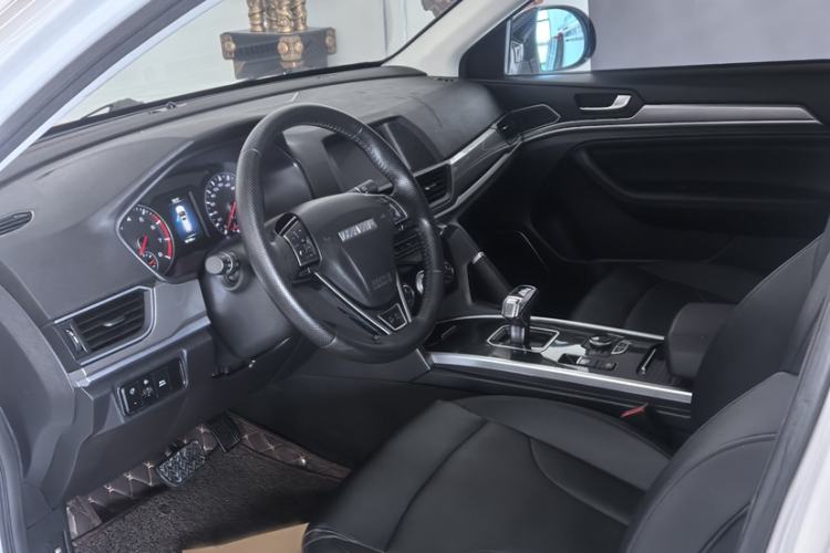 Used Haval H6 2019 Sport Edition 1.5T Automatic Two-Wheel Drive Elite Model China VI Interior 2