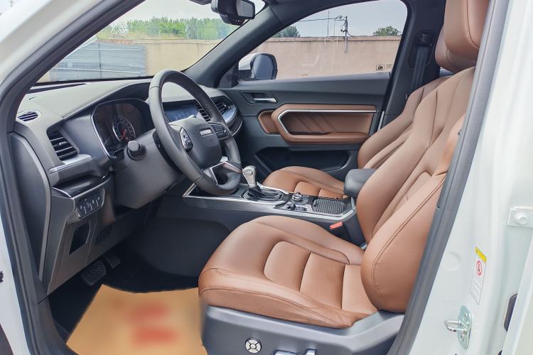 Used Haval H6 2019 1.5 GDIT Automatic Luxury Smart Connect Edition Emission Standard China V Interior 2