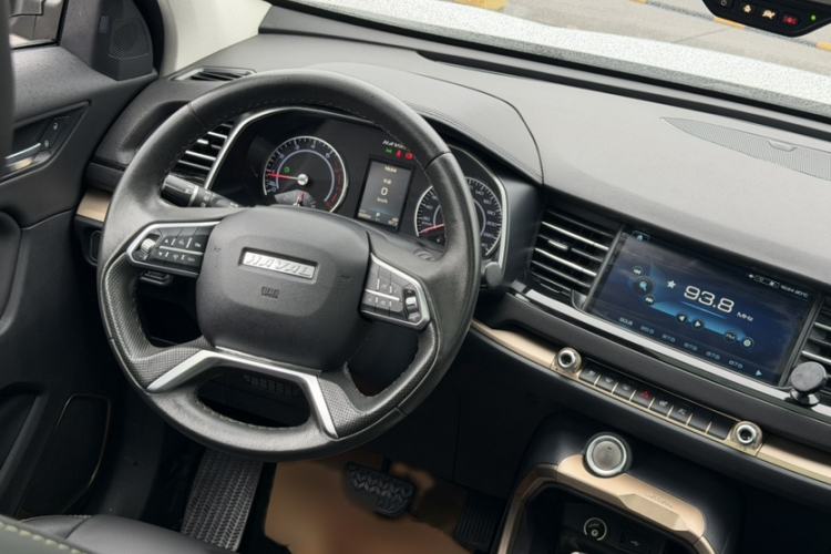 Used Haval H6 2019 Blue Label 1.5 GDIT Automatic Champion Edition Interior 2