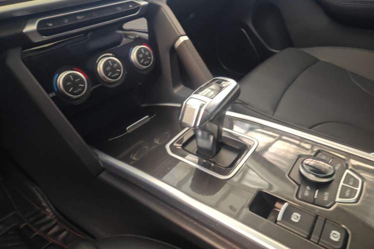 Used Haval H6 2019 Sport Edition 1.5T Automatic Two-Wheel Drive Elite Model China VI Interior 3