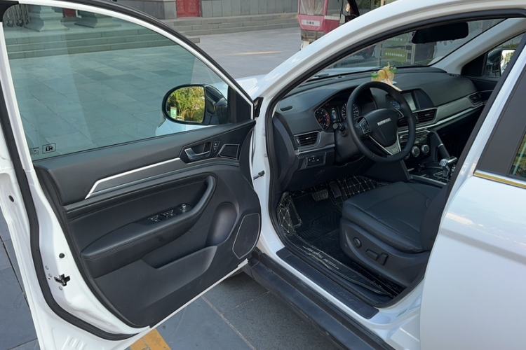 Used Haval H6 2019 Sport Edition 1.5T Automatic Two-Wheel Drive Elite Model China VI Interior 3