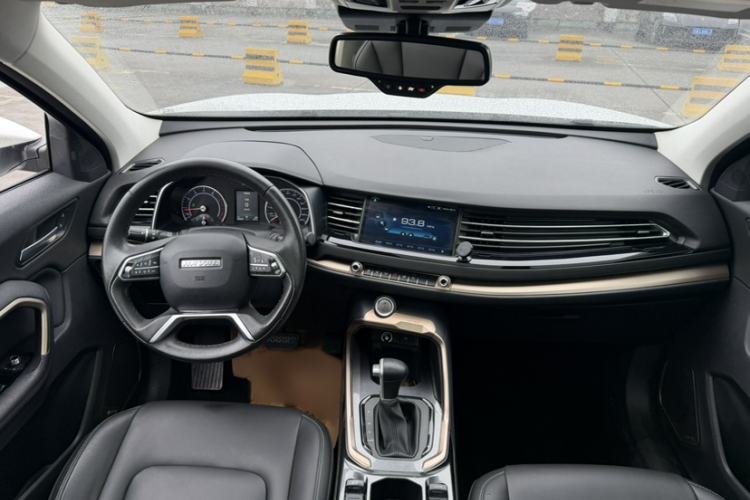 Used Haval H6 2019 Blue Label 1.5 GDIT Automatic Champion Edition Interior 3