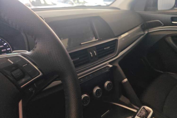 Used Haval H6 2019 Sport Edition 1.5T Automatic Two-Wheel Drive Elite Model China VI Interior 4