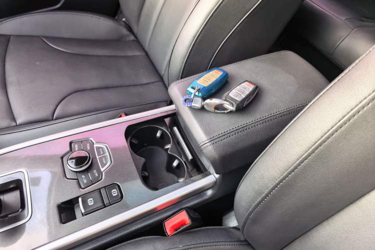 Used Haval H6 2019 Sport Edition 1.5T Automatic Two-Wheel Drive Elite Model China VI Interior 6