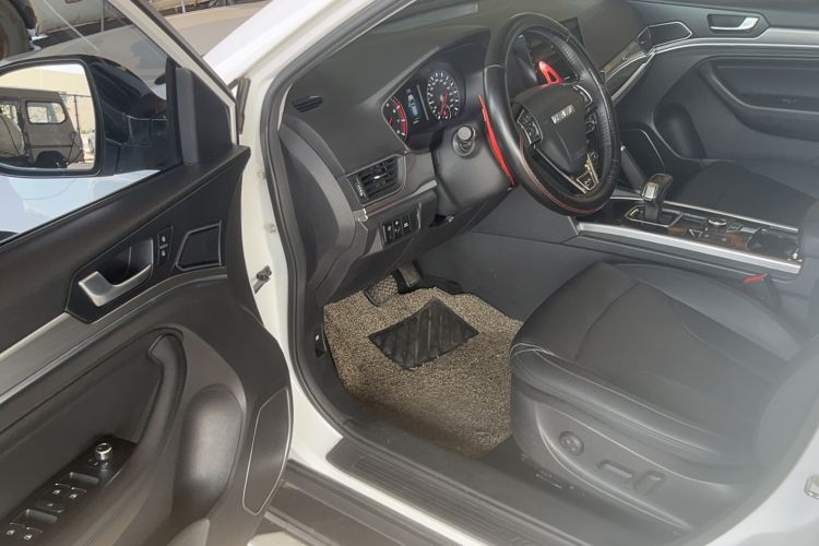 Used Haval H6 2019 Sport Edition 1.5T Automatic Two-Wheel Drive Elite Model China VI Interior 6