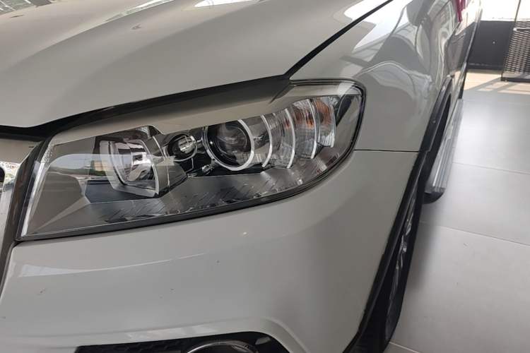 Used Haval H6 2019 Sport Edition 1.5T Manual Two-Wheel Drive Elite Model China VI Standard Left Front Headlight