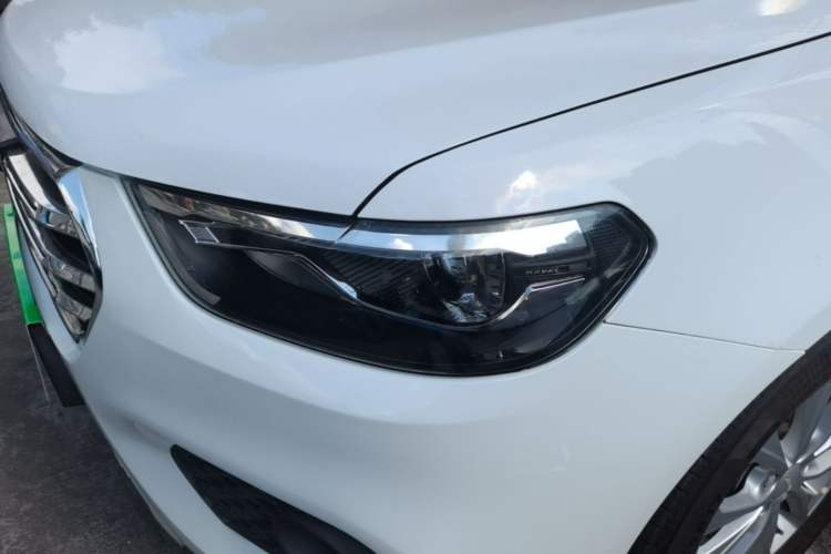 Used Haval H6 2019 Sport Edition 1.5T Automatic Two-Wheel Drive Elite Model China VI Left Front Headlight