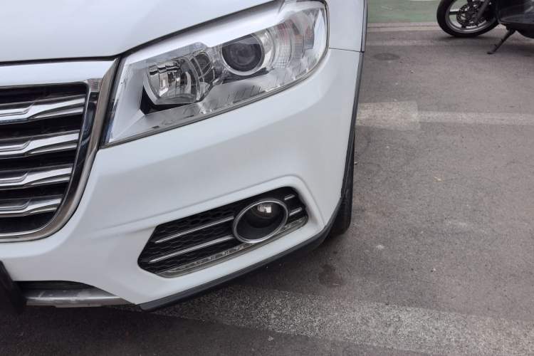 Used Haval H6 2019 Sport Edition 1.5T Automatic Two-Wheel Drive Elite Model China VI Left Front Headlight