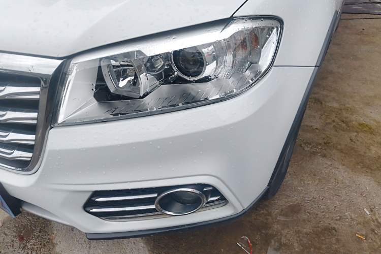 Used Haval H6 2019 Sport Edition 1.5T Automatic Two-Wheel Drive Elite Model China VI Left Front Headlight