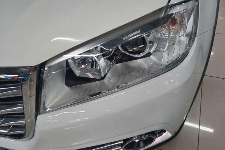 Used Haval H6 2019 Sport Edition 1.5T Automatic Two-Wheel Drive Elite Model China VI Left Front Headlight