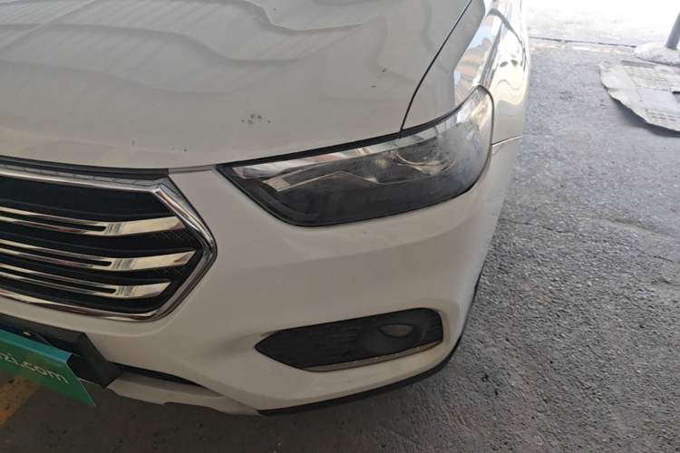 Used Haval H6 2019 Sport Edition 1.5T Automatic Two-Wheel Drive Elite Model China VI Left Front Headlight