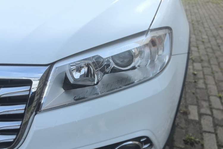 Used Haval H6 2019 Sport Edition 1.5T Automatic Two-Wheel Drive Elite Model China VI Left Front Headlight