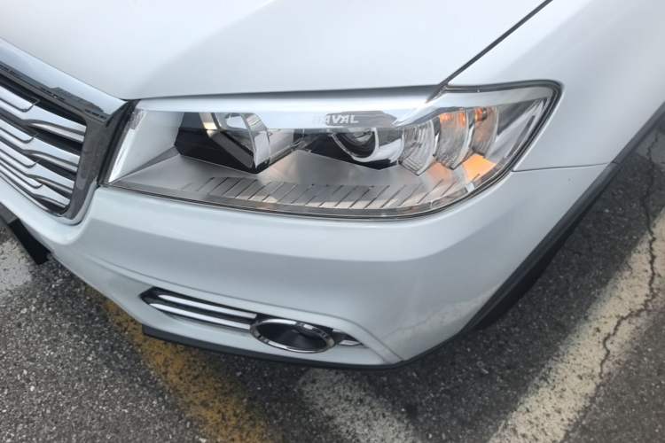 Used Haval H6 2019 Sport Edition 1.5T Automatic Two-Wheel Drive Elite Model China VI Left Front Headlight