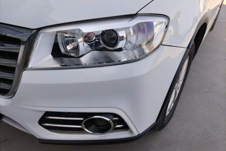 Used Haval H6 2019 Sport Edition 1.5T Automatic Two-Wheel Drive Elite Model China VI Left Front Headlight