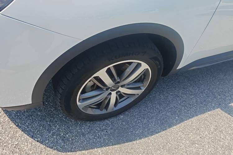 Used Haval H6 2019 1.5 GDIT Automatic Luxury Smart Connect Edition Emission Standard China V Left Front Wheel Hub