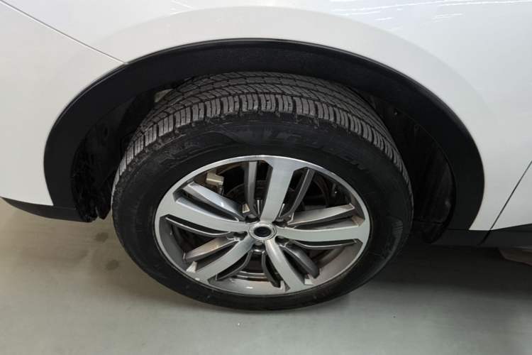 Used Haval H6 2019 Red Label 1.5 GDIT Automatic Champion Edition Left Front Wheel Hub