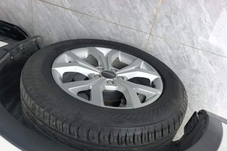 Used Haval H6 2019 1.5 GDIT Automatic Champion Edition China V Standard Left Front Wheel Hub