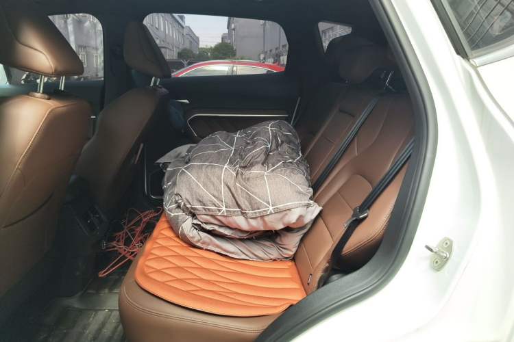 Used Haval H6 2019 1.5 GDIT Automatic Luxury Smart Connect Version China VI Standard Left Rear Seat