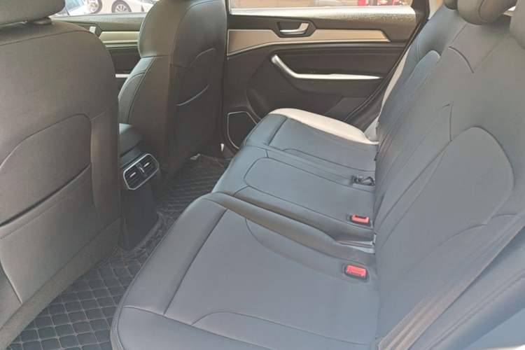Used Haval H6 2019 Sport Edition 1.5T Automatic Two-Wheel Drive Elite Model China VI Left Rear Seat