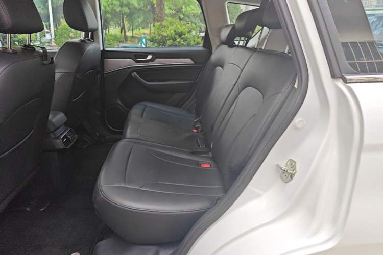 Used Haval H6 2019 Sport Edition 1.5T Automatic Two-Wheel Drive Elite Model China VI Left Rear Seat