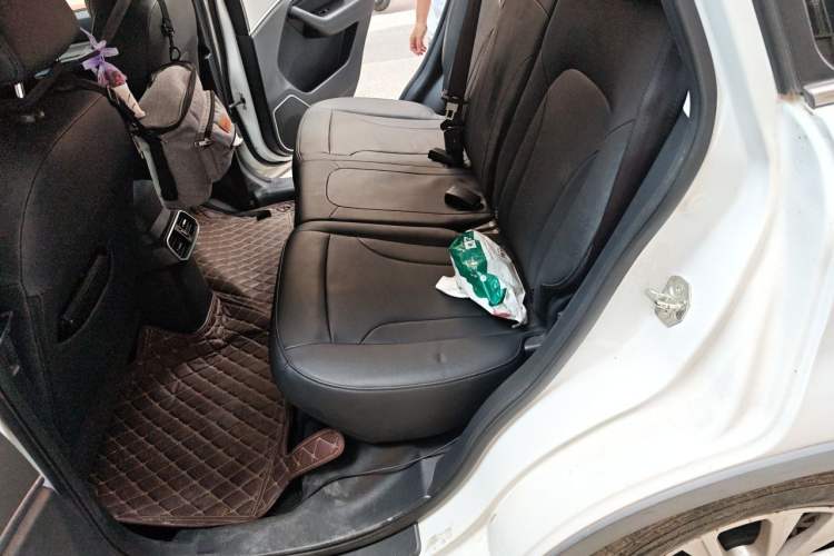 Used Haval H6 2019 Sport Edition 1.5T Automatic Two-Wheel Drive Elite Model China VI Left Rear Seat