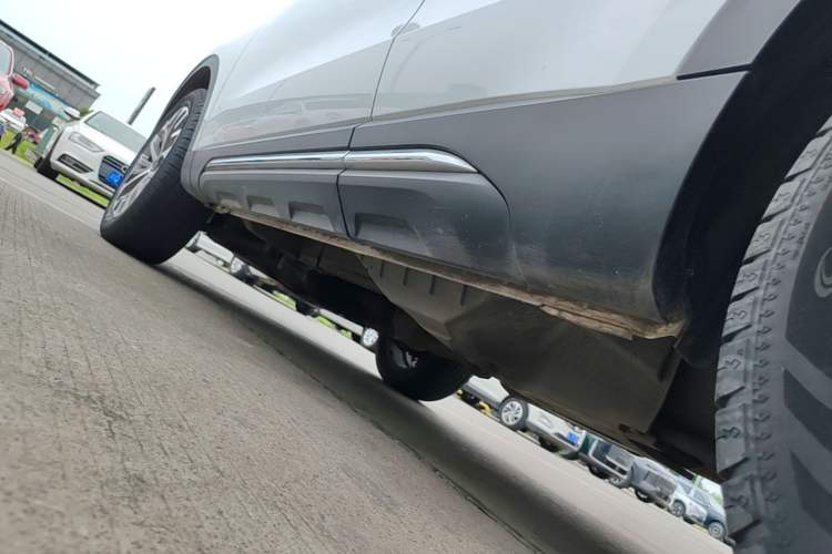 Used Haval H6 2019 Blue Label 1.5 GDIT Automatic Luxury Smart Connectivity Edition Left Side Sill