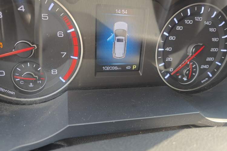 Used Haval H6 2019 Sport Edition 1.5T Automatic Two-Wheel Drive Prestige Smart Connectivity Model China VI Odometer Close Up