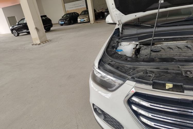 Used Haval H6 2019 Sport Edition 1.5T Automatic Two-Wheel Drive Elite Model China VI Right Front Headlight