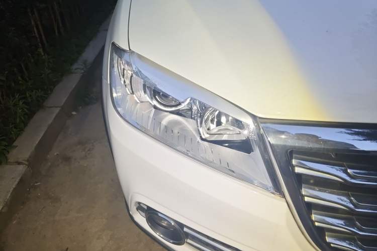 Used Haval H6 2019 Sport Edition 1.5T Automatic Two-Wheel Drive Elite Model China VI Right Front Headlight
