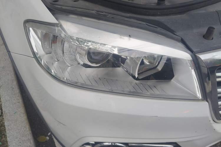 Used Haval H6 2019 Sport Edition 1.5T Automatic Two-Wheel Drive Elite Model China VI Right Front Headlight