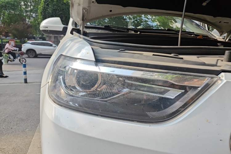 Used Haval H6 2019 Sport Edition 1.5T Automatic Two-Wheel Drive Elite Model China VI Right Front Headlight