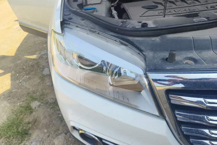 Used Haval H6 2019 Sport Edition 1.5T Automatic Two-Wheel Drive Elite Model China VI Right Front Headlight