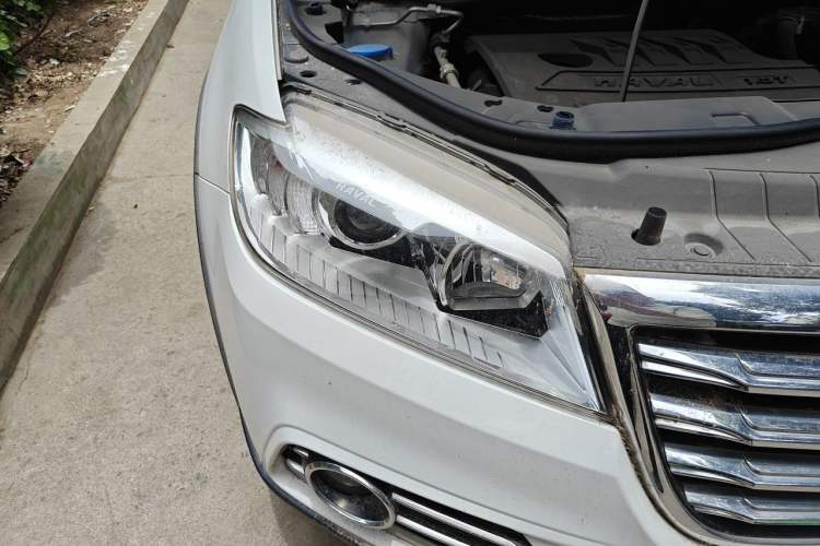 Used Haval H6 2019 Sport Edition 1.5T Automatic Two-Wheel Drive Elite Model China VI Right Front Headlight