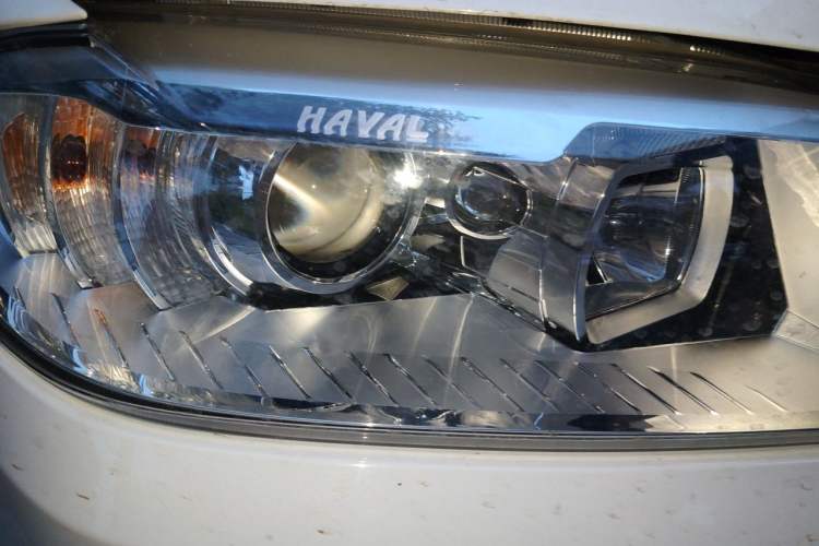 Used Haval H6 2019 Sport Edition 1.5T Automatic Two-Wheel Drive Elite Model China VI Right Front Headlight