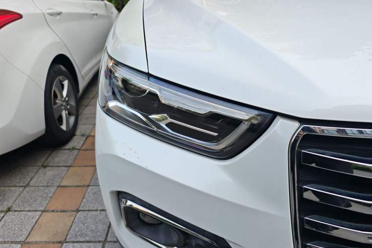 Used Haval H6 2019 1.5 GDIT Automatic Luxury Smart Connect Version China VI Standard Right Front Headlight