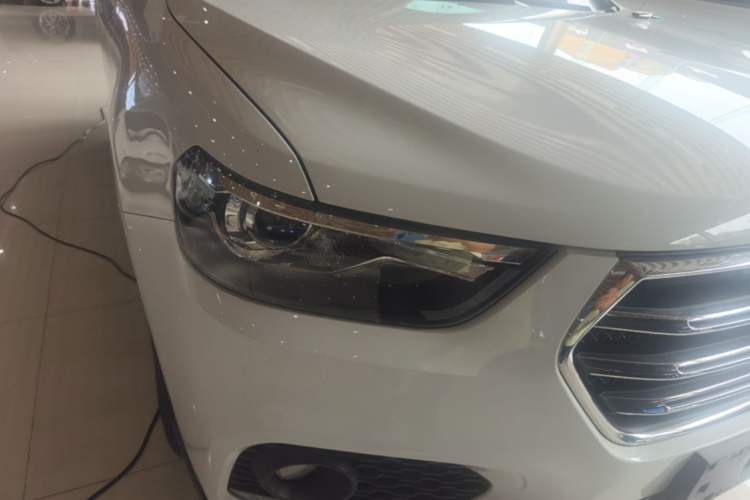 Used Haval H6 2019 Sport Edition 1.5T Automatic Two-Wheel Drive Elite Model China VI Right Front Headlight