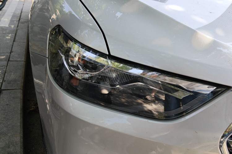 Used Haval H6 2019 Sport Edition 1.5T Automatic Two-Wheel Drive Elite Model China VI Right Front Headlight