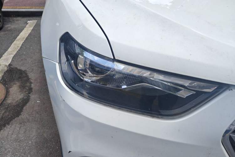 Used Haval H6 2019 Sport Edition 1.5T Automatic Two-Wheel Drive Elite Model China VI Right Front Headlight