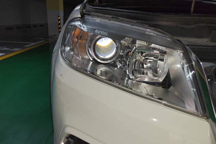 Used Haval H6 2019 Sport Edition 1.5T Automatic Two-Wheel Drive Elite Model China VI Right Front Headlight