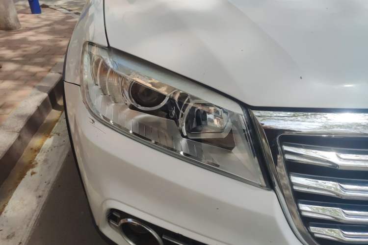 Used Haval H6 2019 Sport Edition 1.5T Manual Two-Wheel Drive Elite Model China VI Standard Right Front Headlight