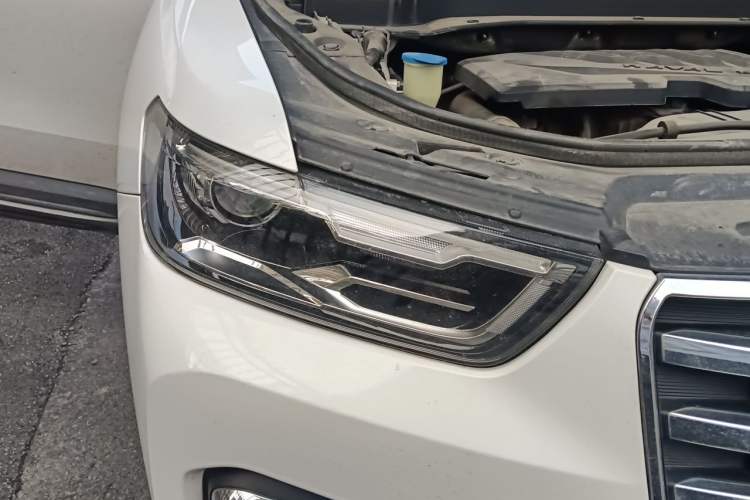Used Haval H6 2019 Red Label 1.5 GDIT Automatic Champion Edition Right Front Headlight
