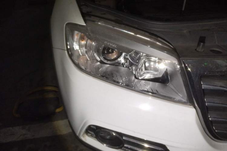 Used Haval H6 2019 Sport Edition 1.5T Automatic Two-Wheel Drive Elite Model China VI Right Front Headlight