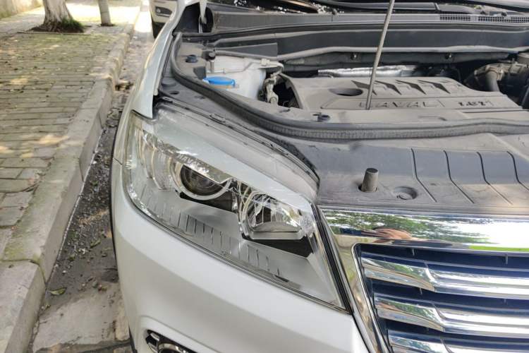 Used Haval H6 2019 Sport Edition 1.5T Automatic Two-Wheel Drive Elite Model China VI Right Front Headlight